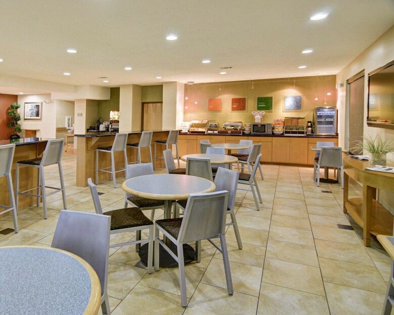 Hotel Comfort Suites Lindale - Tyler North
