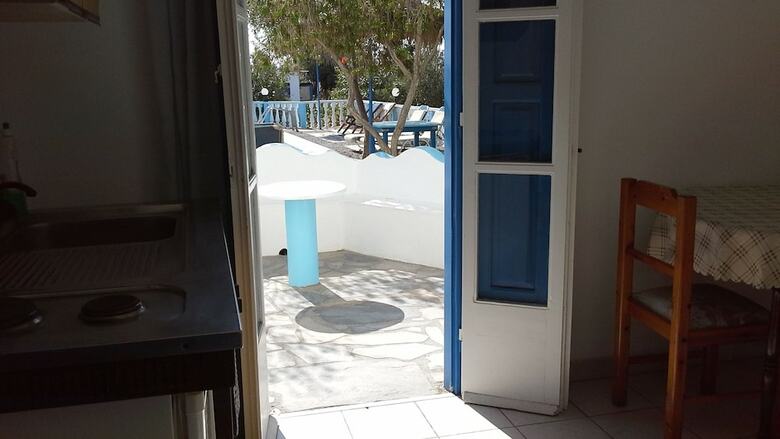 Studio Apartment Perivolos