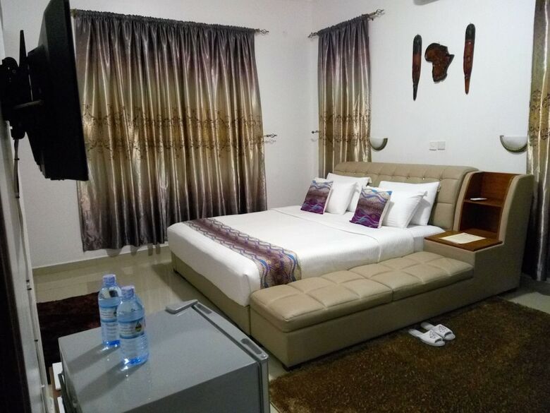 Mowicribs Hotel & Spa