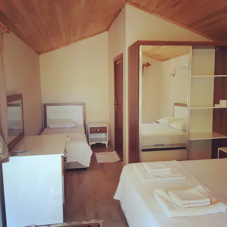 Secret Garden Bungalows & Tent Hotel