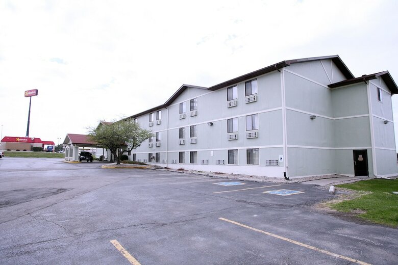 Hotel Super 8 By Wyndham Omaha Sw