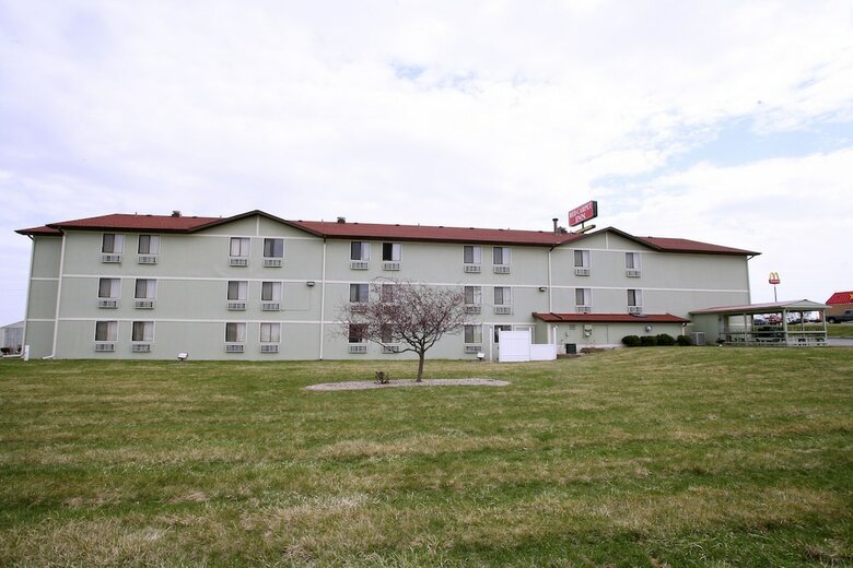 Hotel Super 8 By Wyndham Omaha Sw