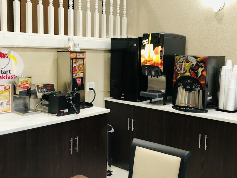 Hotel Super 8 By Wyndham Omaha Sw