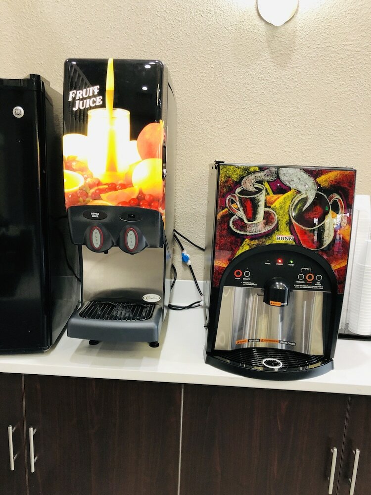 Hotel Super 8 By Wyndham Omaha Sw