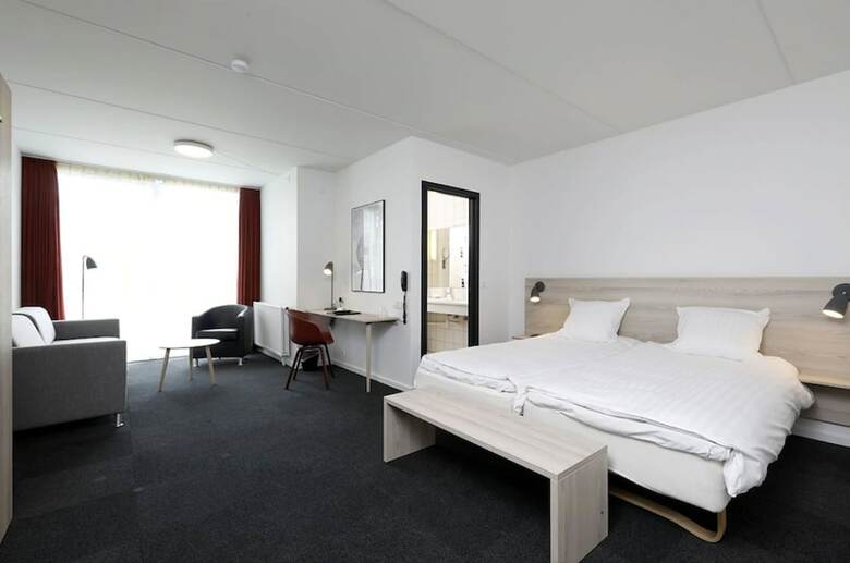 Montra Skaga Hotel