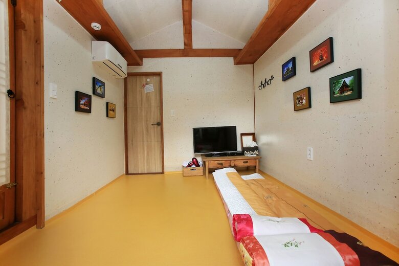 Hotel Saekdongjeogori Guesthouse
