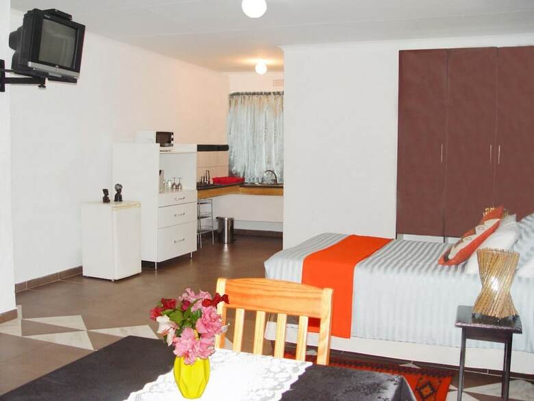Hotel Esther's Lodge