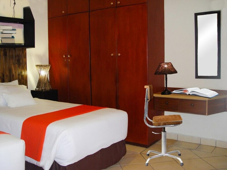 Hotel Esther's Lodge