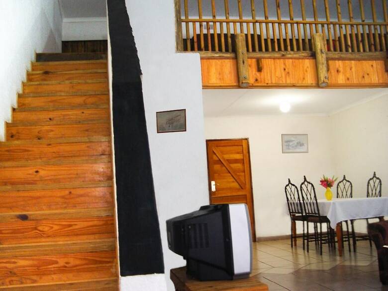 Hotel Esther's Lodge