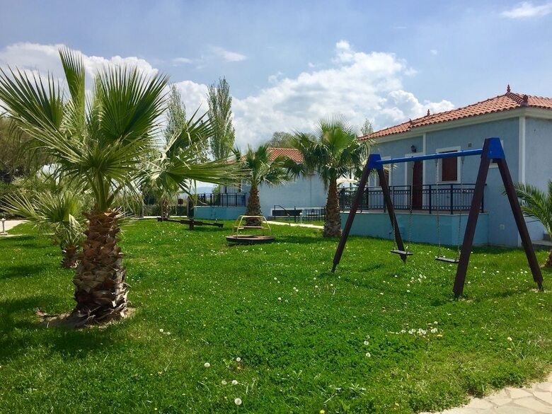 Aparthotel Kaloni Village Apartments