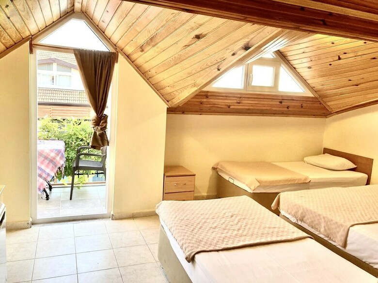 Hotel Ten Apart Otel