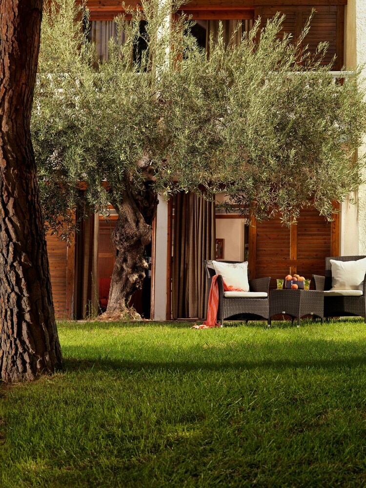 Hotel Ramada By Wyndham Loutraki Poseidon Resort