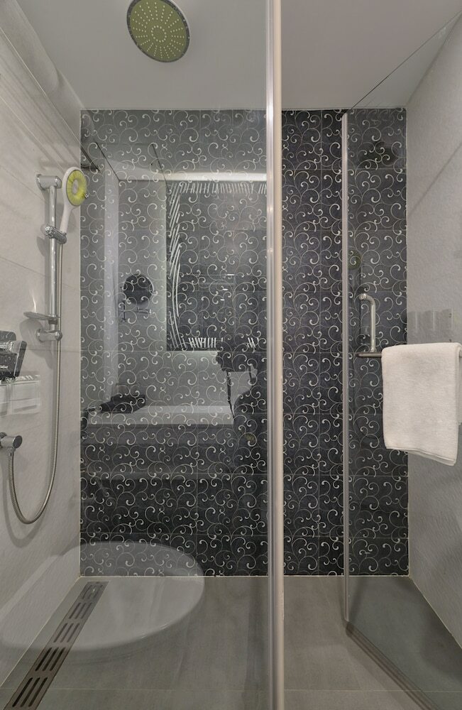 Hotel Regenta Central Antarim Ahmedabad