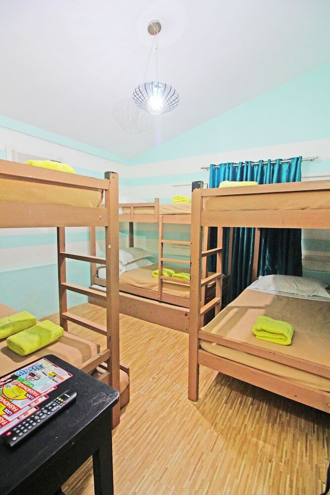 Hotel Caliraya Resort Club
