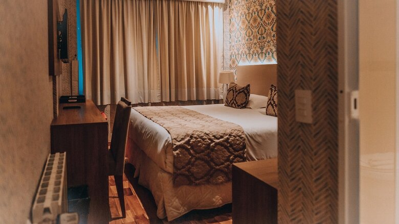 Chris Park Hotel