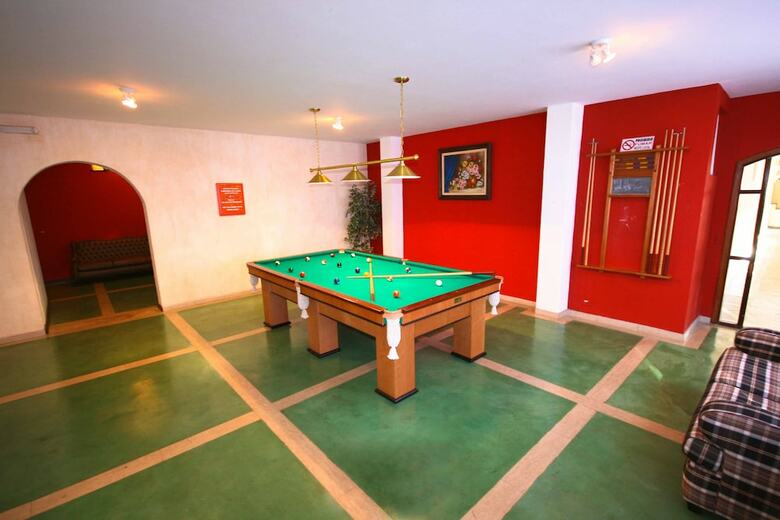 Chris Park Hotel
