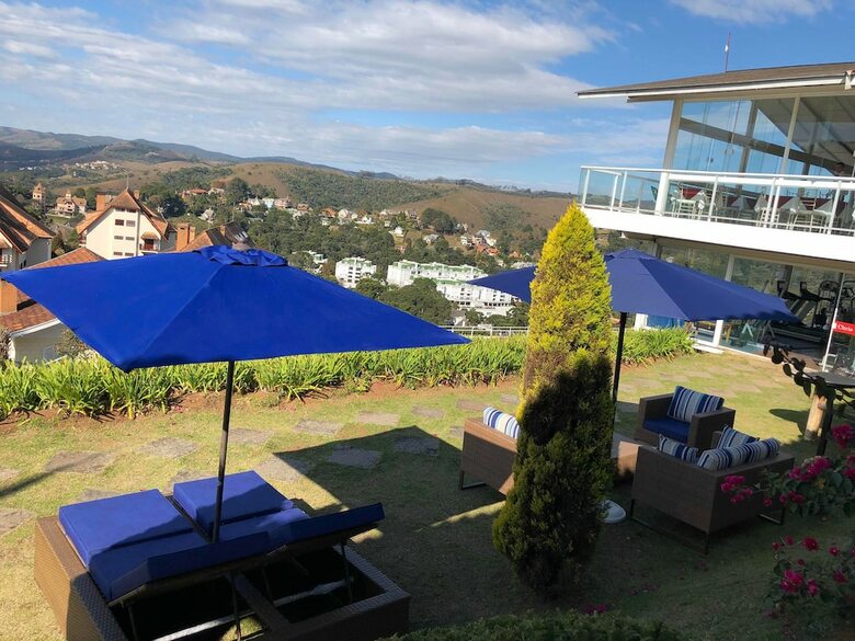 Chris Park Hotel