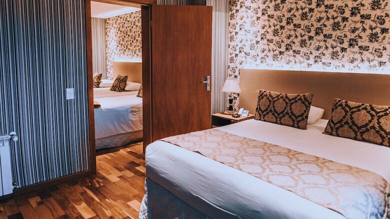Chris Park Hotel