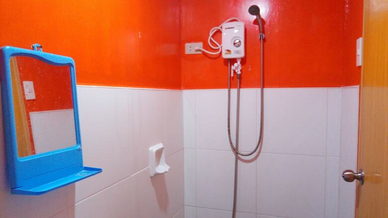 Hostal Rjc Hostel And Karaoke Bar