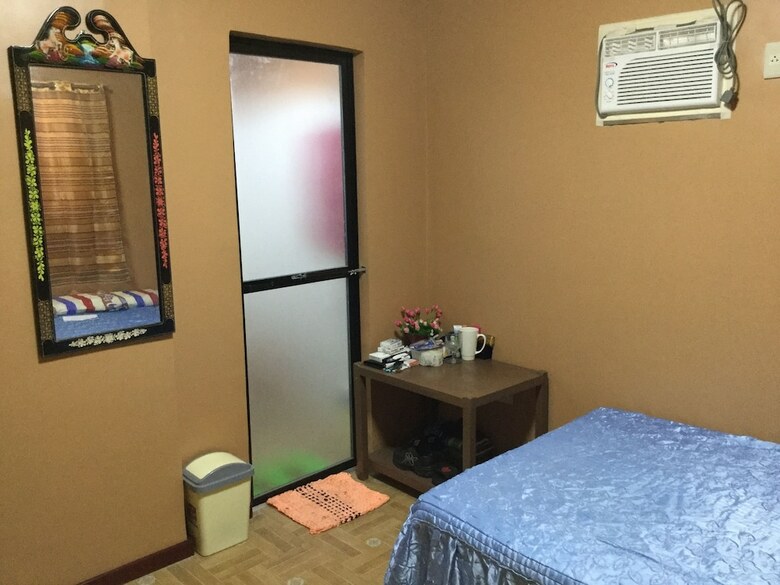 Hostal Rjc Hostel And Karaoke Bar