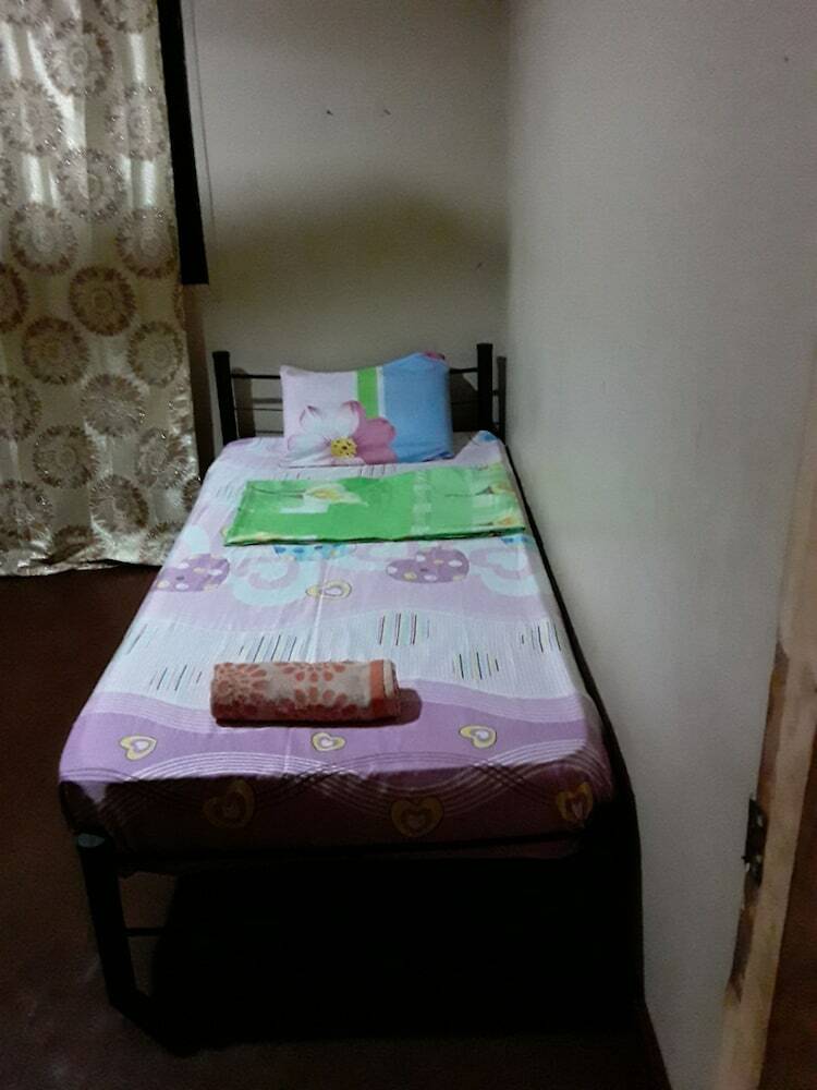 Hostal Rjc Hostel And Karaoke Bar