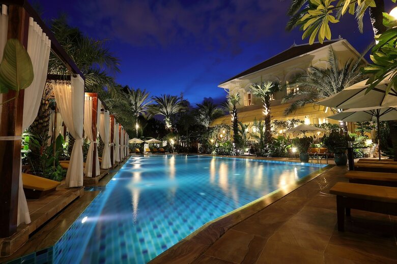 Palace Gate Hotel & Resort