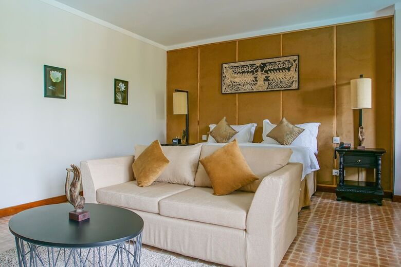 Palace Gate Hotel & Resort