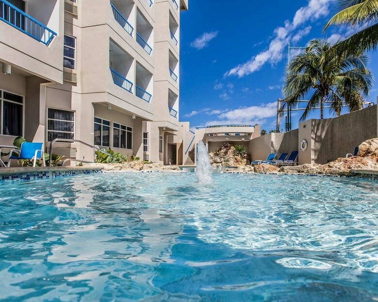 Hotel Comfort Inn & Suites Levittown
