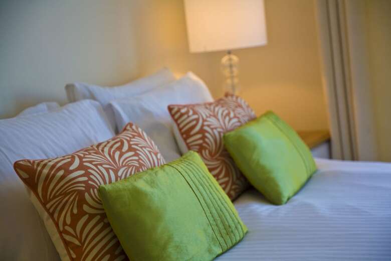 The Beach House & Porth  Sands Apartments