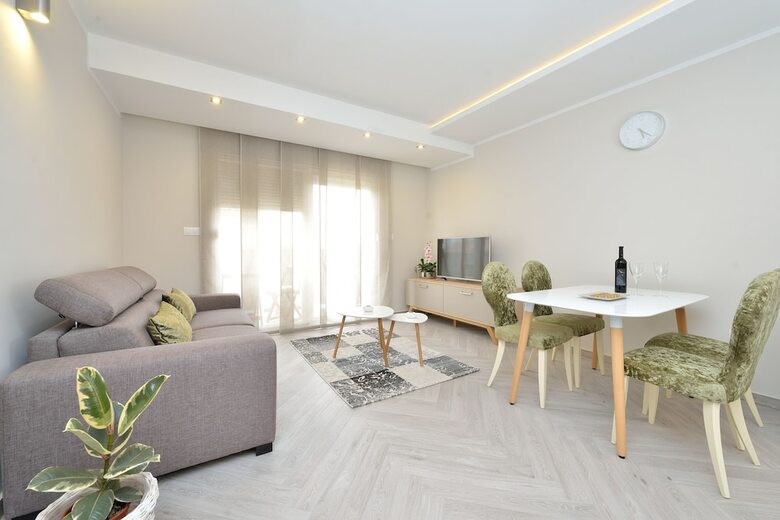 Apartments Villa Karla