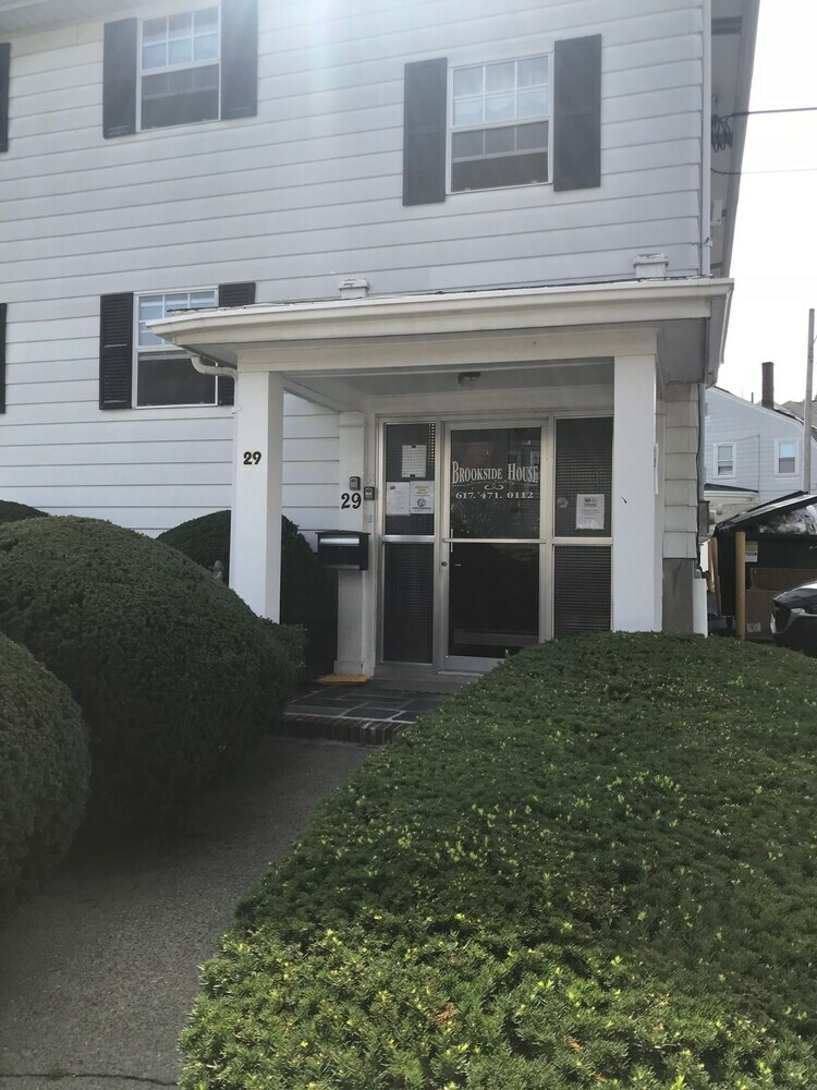 Hotel Brookside House