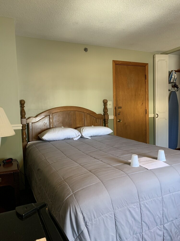 Hotel Brookside House