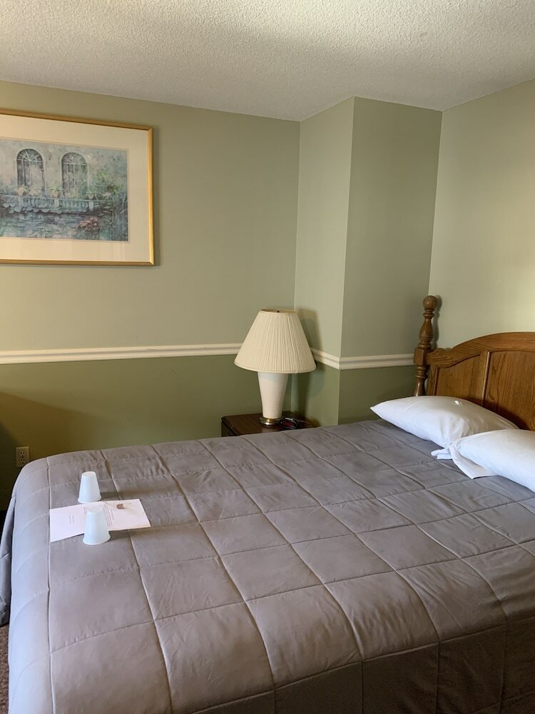 Hotel Brookside House