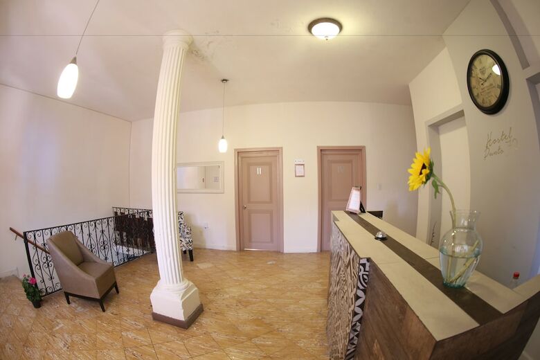 Hotel Hostel Punto 72