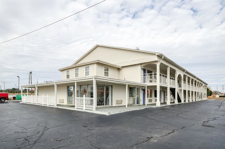 Motel 6 Commerce Ga