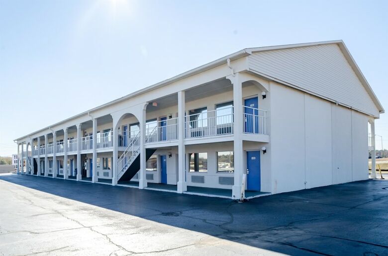 Motel 6 Commerce Ga