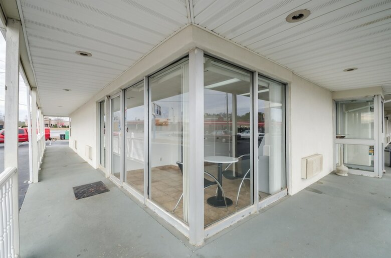 Motel 6 Commerce Ga
