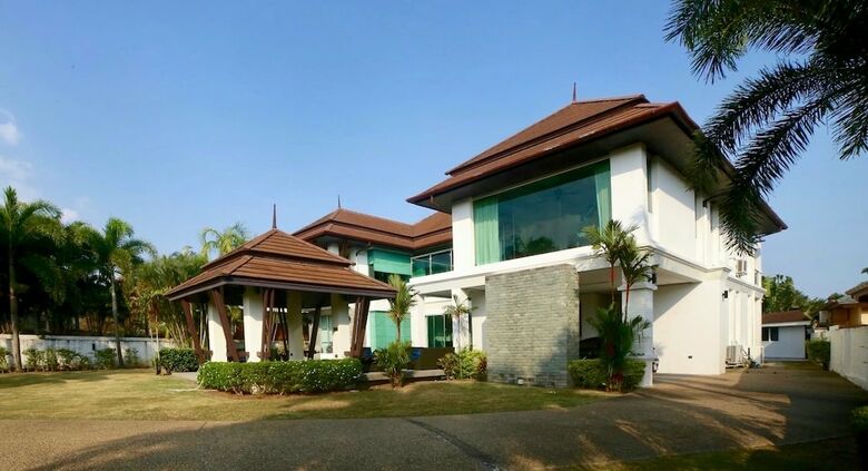 Villa Solitude