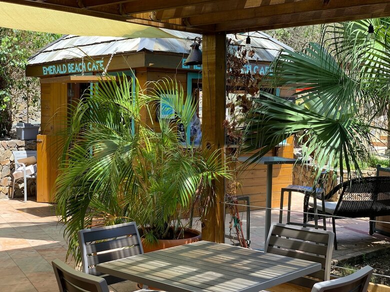 Hotel Emerald Beach Resort