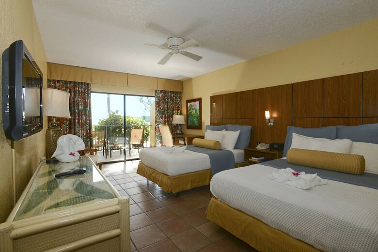 Hotel Emerald Beach Resort