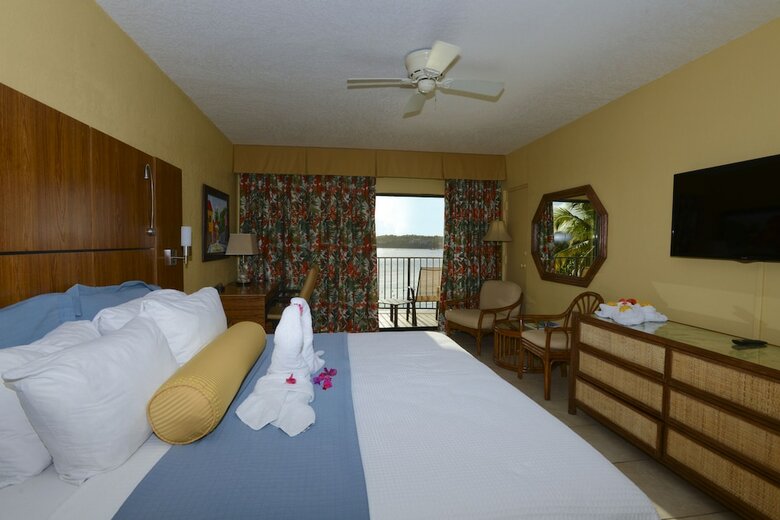 Hotel Emerald Beach Resort