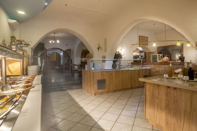 Erato Hotel