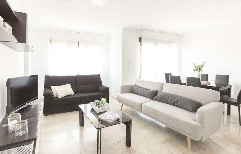 Surtrip Apartamentos - San Ant�n