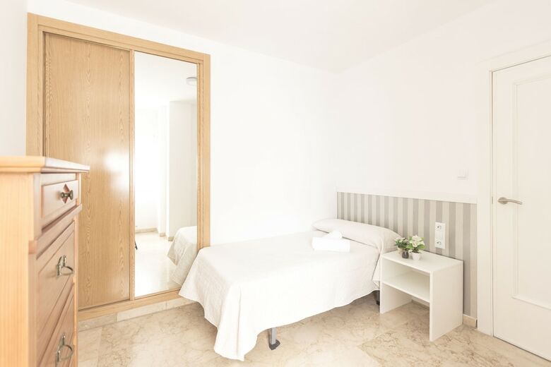 Surtrip Apartamentos - San Ant�n