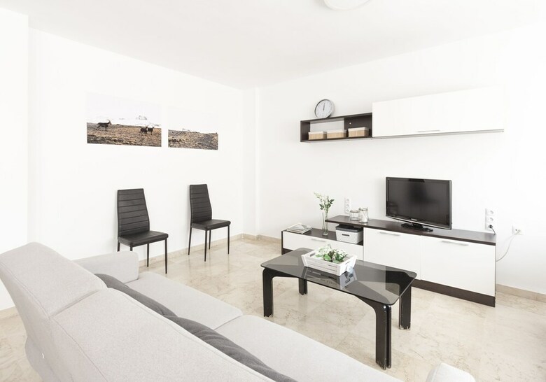 Surtrip Apartamentos - San Ant�n