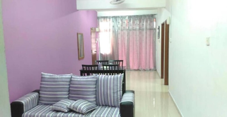 Bed & Breakfast Anggerik Residence