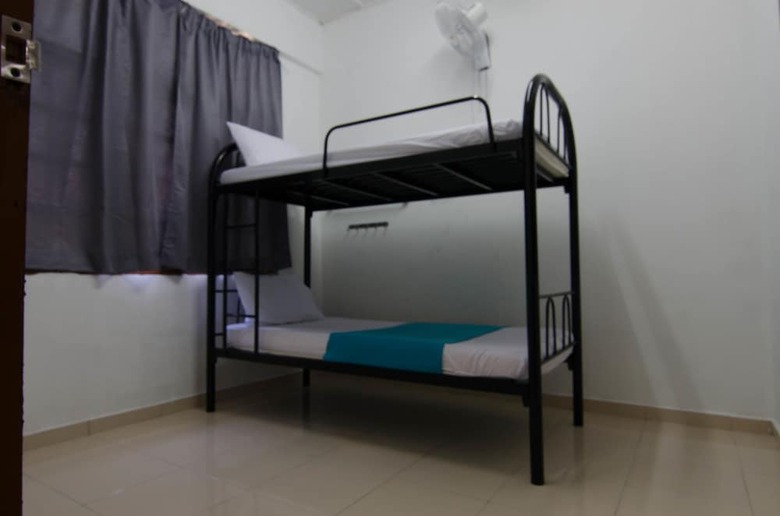 Bed & Breakfast Anggerik Residence