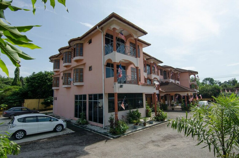 Bed & Breakfast Anggerik Residence