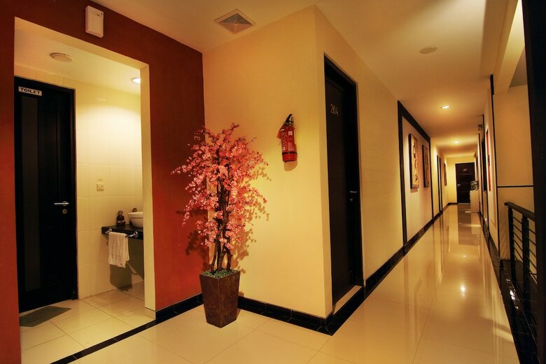 Puri Chorus Hotel
