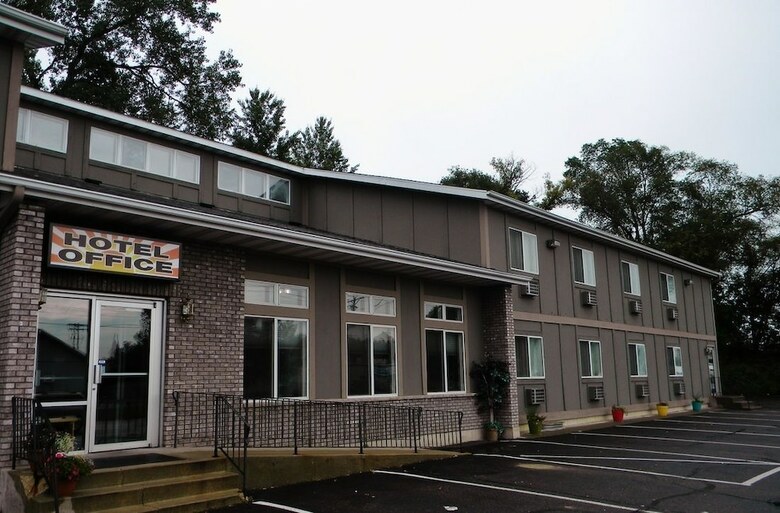 Sunrise Inn Hotel